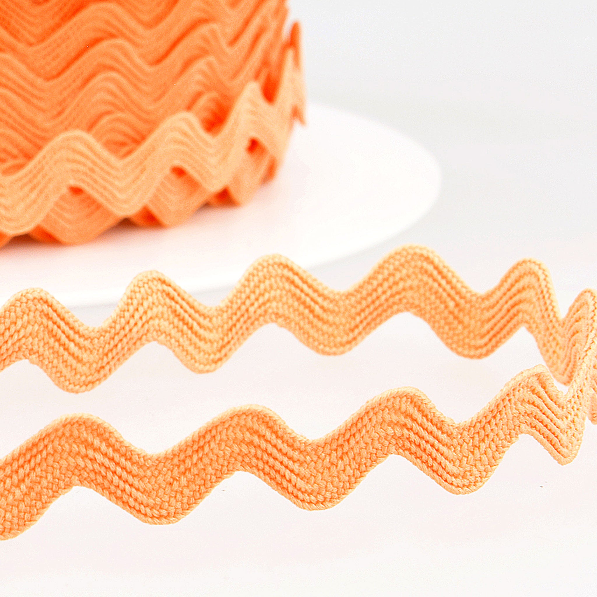 Salmon Coloured Ric Rac 15mm Ric Rac Trim - Salmon Pink - Stephanoise – Fabric and Ribbon