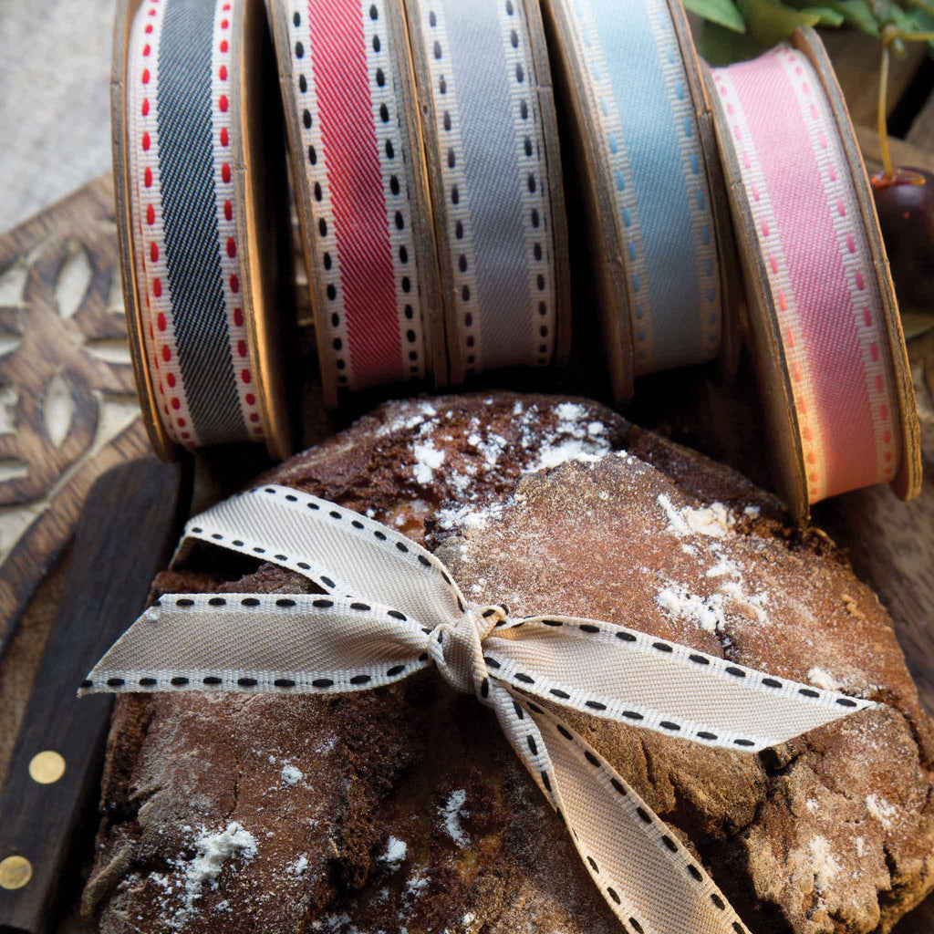 15mm Vintage Stitch Ribbon - Beige - Berisfords - 4 Metre Reel – Fabric ...