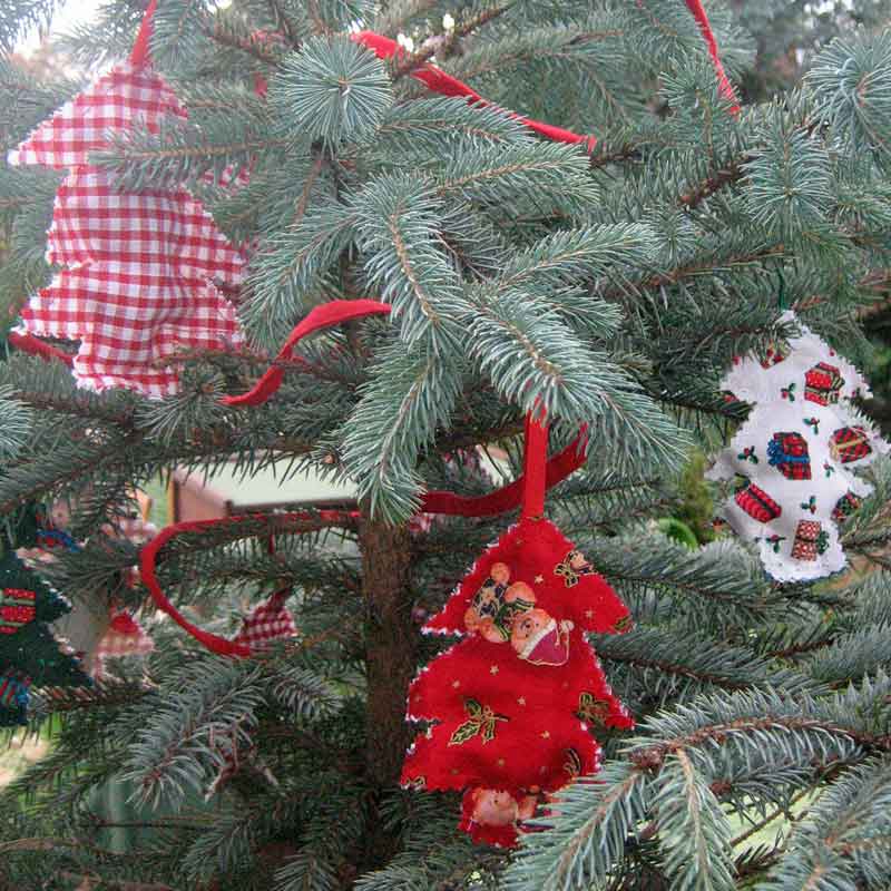 Christmas Tree Lavender Cotton Bunting in a Drawstring Bag