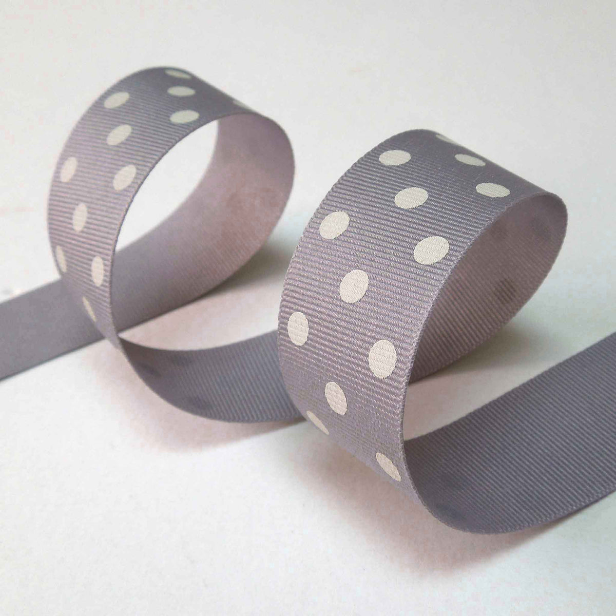 15mm Spotty Grosgrain Ribbon - Cream/Grey - Berisfords - 4 Metre Reel ...