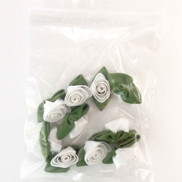 30mm Ribbon Roses White with Green Leaves Large - Pack of 10