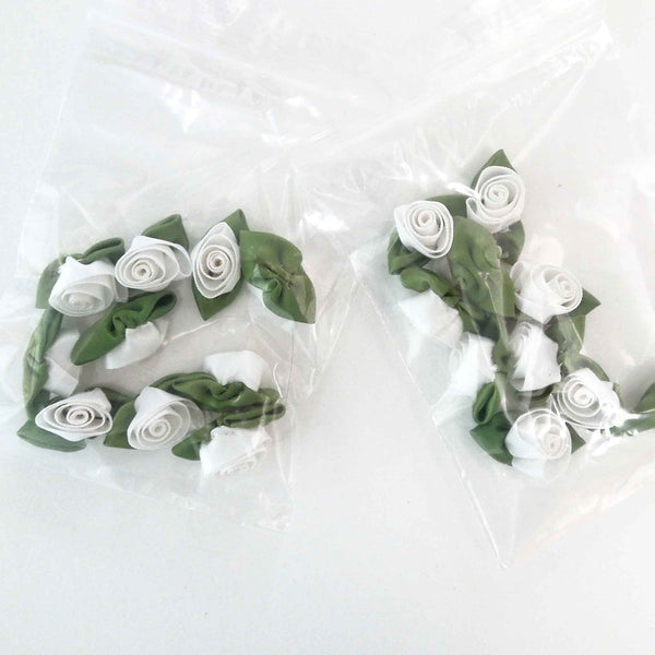 30mm Ribbon Roses White with Green Leaves Large - Pack of 10