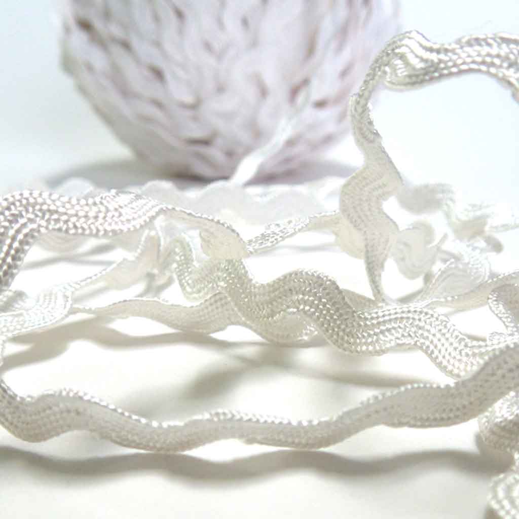 6mm Ric Rac White 5 Metres Fabric and Ribbon